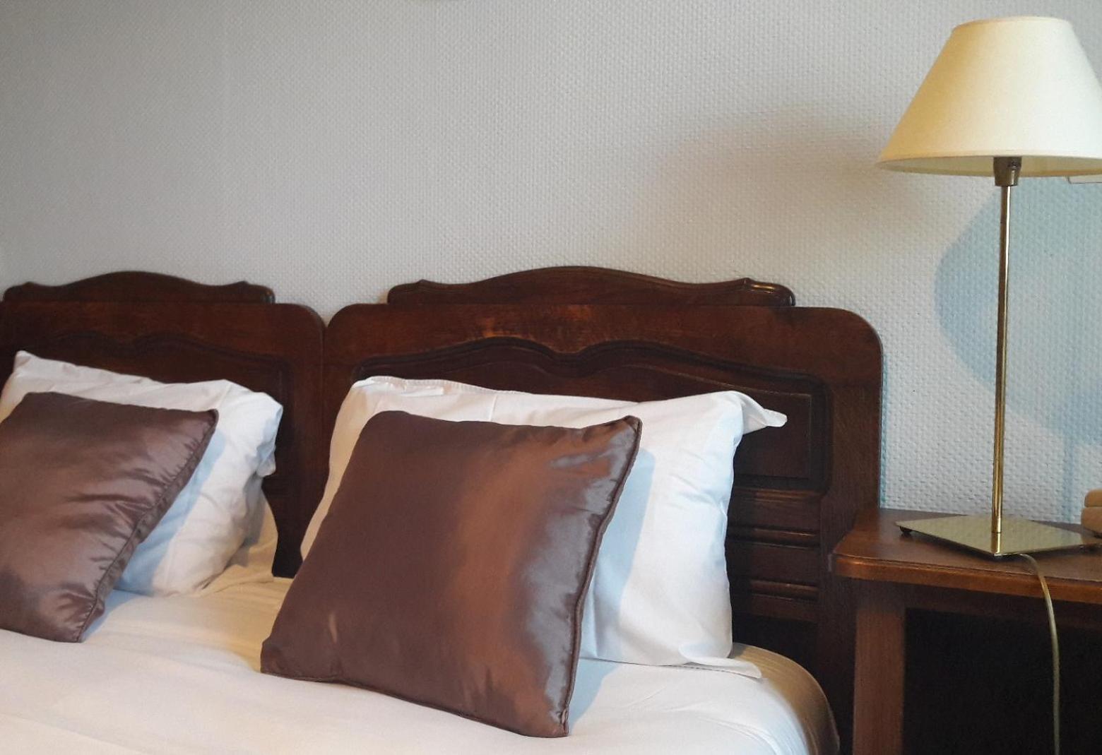 Hotel Saint Etienne Кан Екстериор снимка