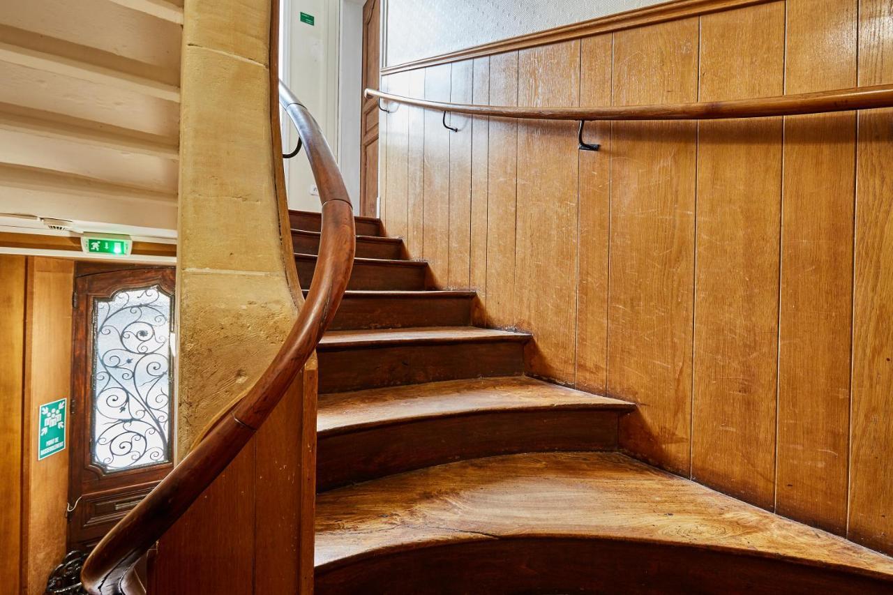 Hotel Saint Etienne Кан Екстериор снимка