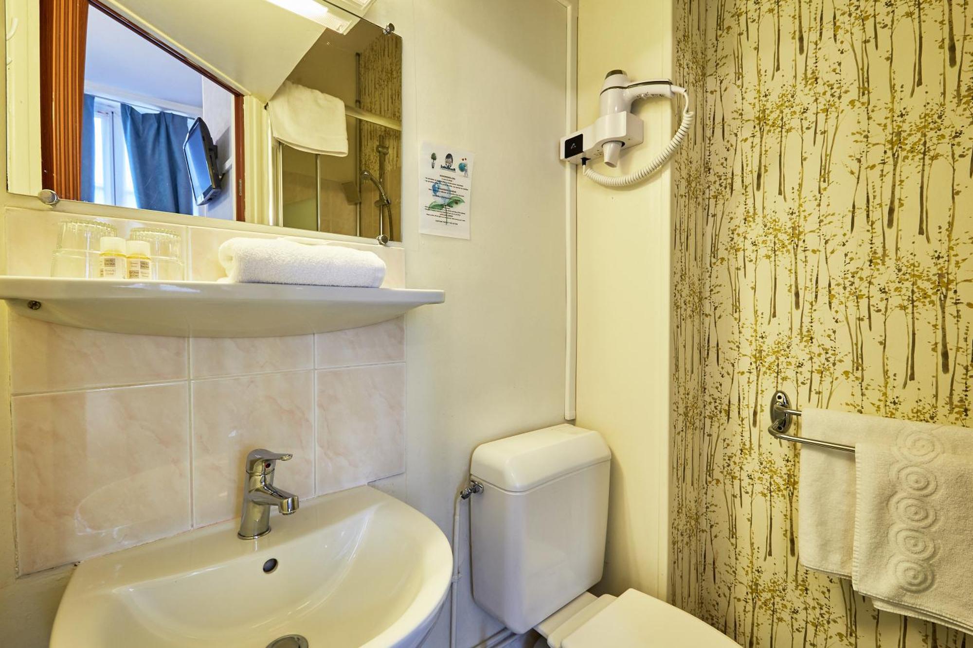 Hotel Saint Etienne Кан Екстериор снимка